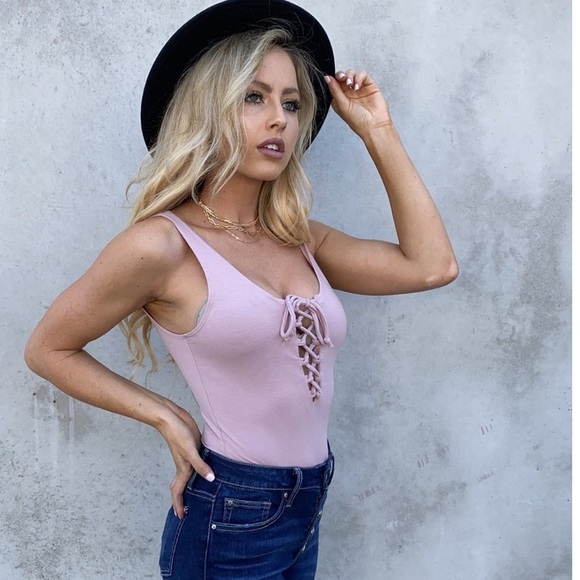Dainty Hooligan NWT blush lace up bodysuit - Picture 2 of 11
